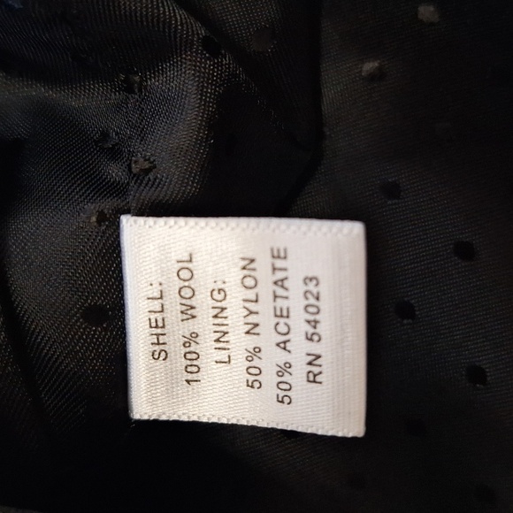 LIKE NEW Banana Republic Black Wool Skirt Size 2 - Picture 11 of 13